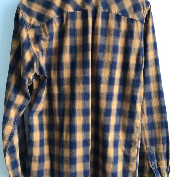 Nice bottom shirt - Picture 2 of 2